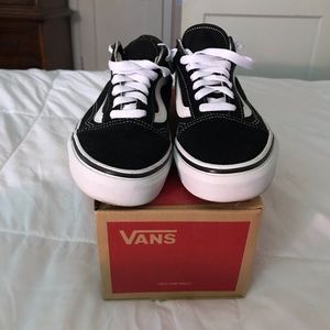 Vans old skool sz 4.0 men, women 5.5
